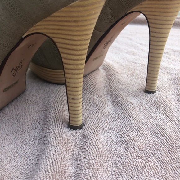 Cole Haan Nike Air Heels - Picture 3 of 8